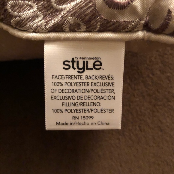 Ty Pennington Style accent pillow - Picture 5 of 5